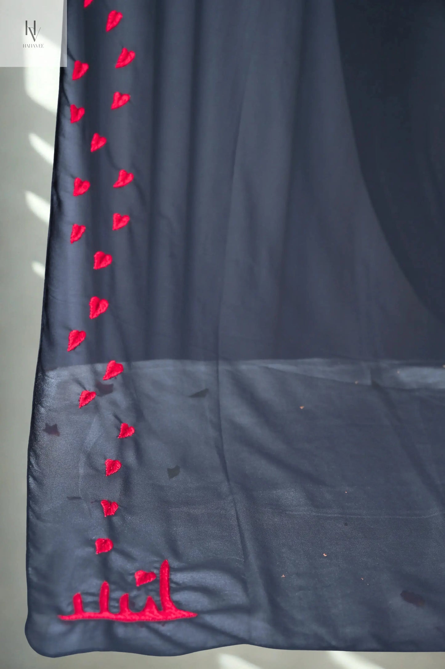 Red Rose Wilt – Blood Bloom Hand-Made Thread-work Hijab | Head-wear