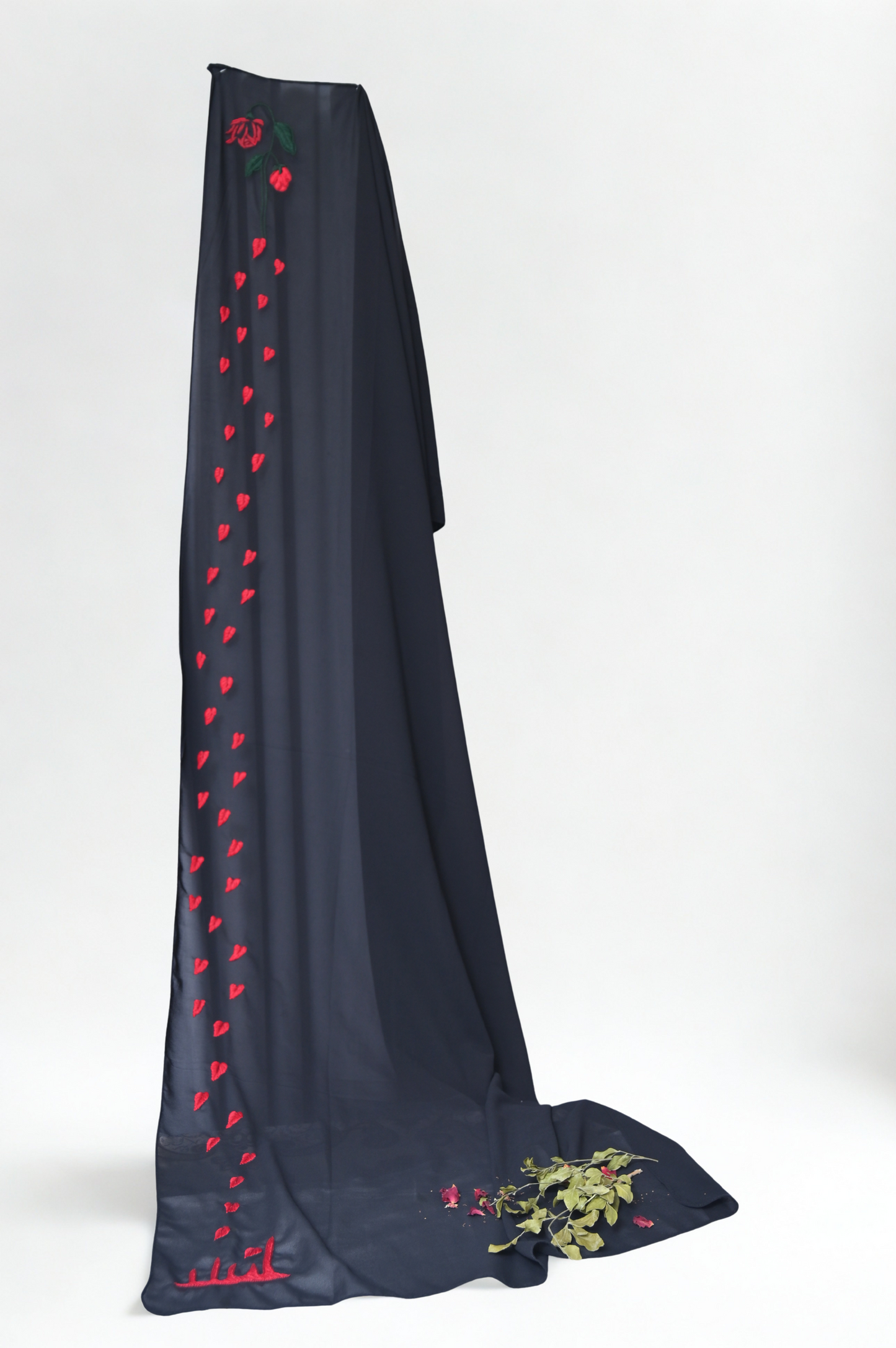 Red Rose Wilt – Blood Bloom Hand-Made Thread-work Hijab